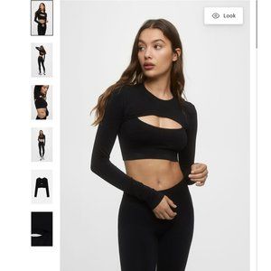 Pull & Bear - LONG SLEEVE STRETCH CROP TOP NWT